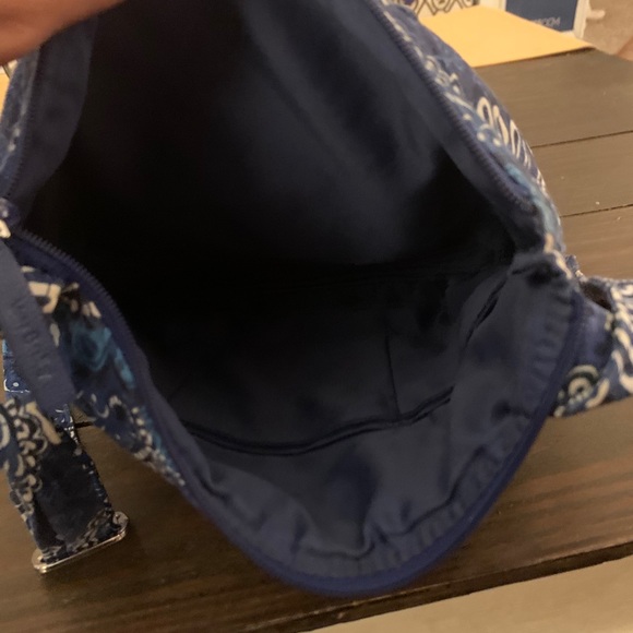 Vera Bradley Bag with Matching Wallet - Picture 4 of 5